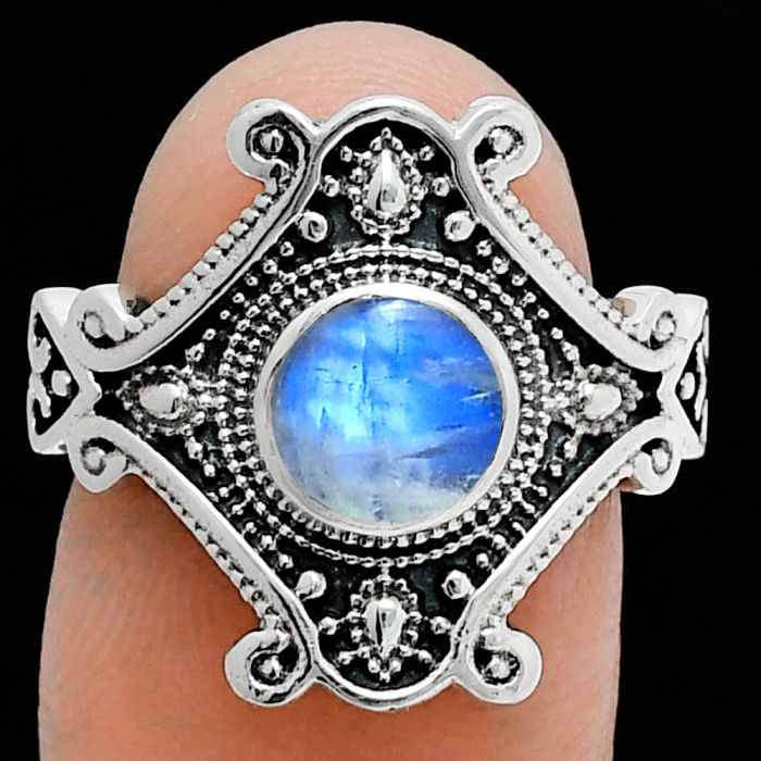 Rainbow Moonstone Ring size-7 EXR05322 R-1734, 6x6 mm