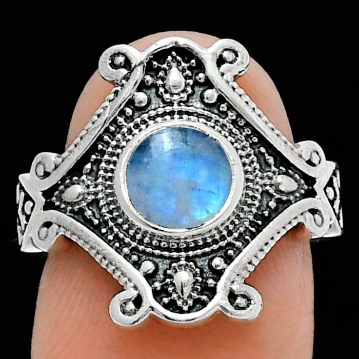 Rainbow Moonstone Ring size-6 EXR05325 R-1734, 6x6 mm