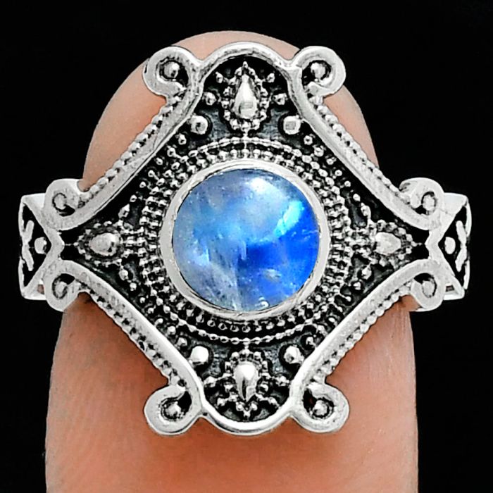 Rainbow Moonstone Ring size-7.5 EXR05331 R-1734, 6x6 mm