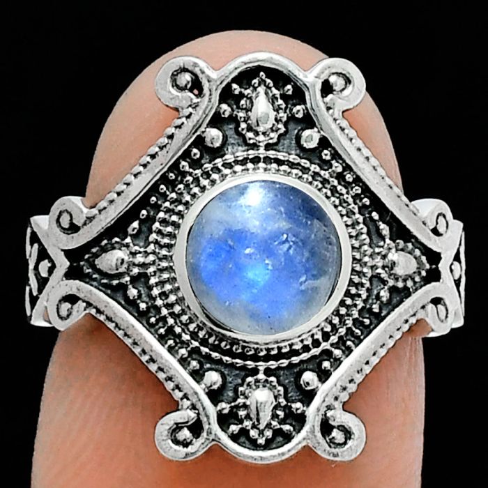 Rainbow Moonstone Ring size-6 EXR05333 R-1734, 6x6 mm