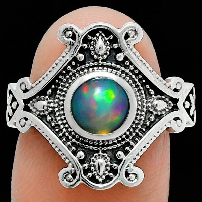 Ethiopian Opal Ring size-7.5 EXR05349 R-1734, 6x6 mm