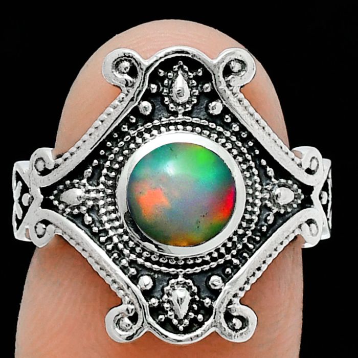 Ethiopian Opal Ring size-6 EXR05350 R-1734, 6x6 mm