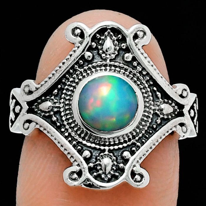 Ethiopian Opal Ring size-7 EXR05358 R-1734, 6x6 mm