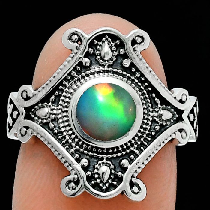 Ethiopian Opal Ring size-7 EXR05362 R-1734, 6x6 mm