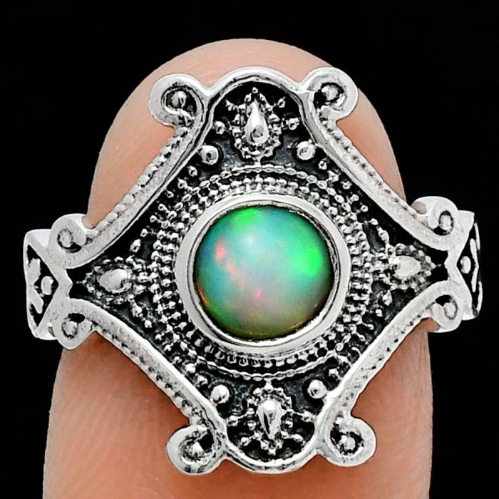 Ethiopian Opal Ring size-7.5 EXR05364 R-1734, 6x6 mm