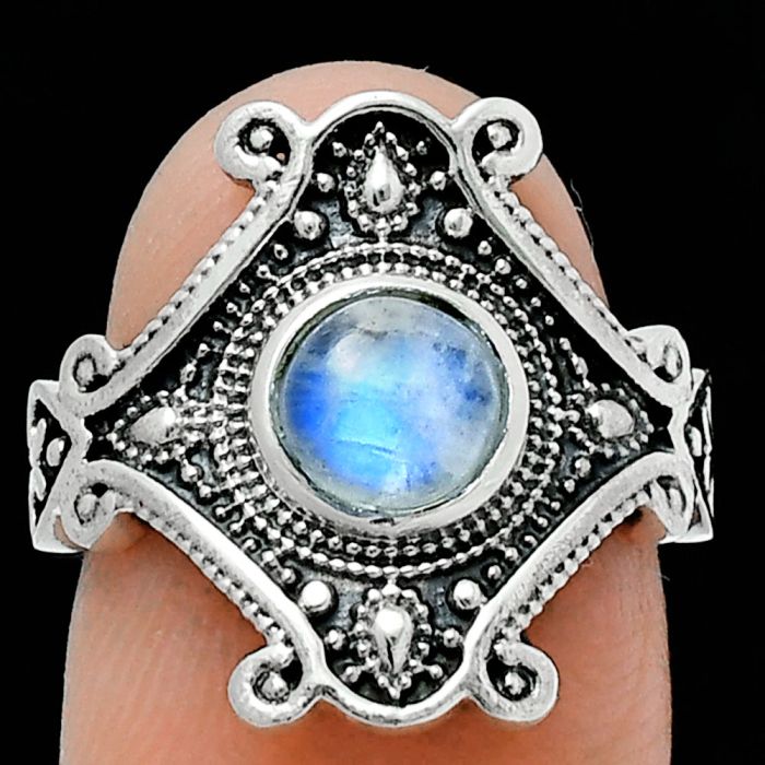 Rainbow Moonstone Ring size-6 EXR05368 R-1734, 6x6 mm