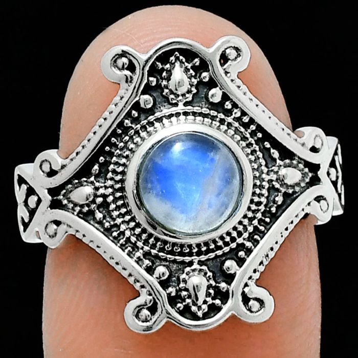 Rainbow Moonstone Ring size-7 EXR05369 R-1734, 6x6 mm