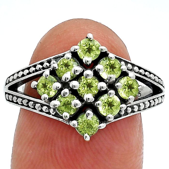 Peridot Ring size-7 EXR05395 R-1018, 3x3 mm