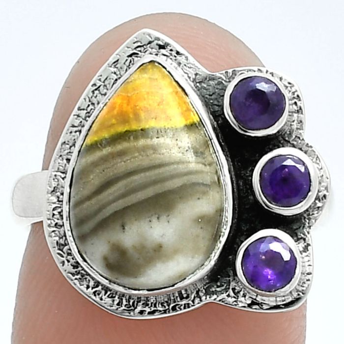 Indonesian Bumble Bee and Amethyst Ring size-7 EXR05649 R-1655, 9x13 mm