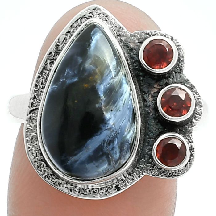 Pietersite and Garnet Ring size-9 EXR05667 R-1655, 10x16 mm