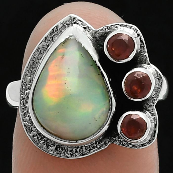 Ethiopian Opal and Garnet Ring size-7 EXR05684 R-1655, 9x13 mm