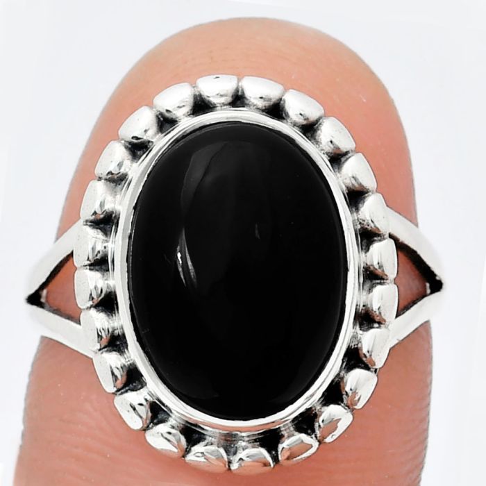 Black Onyx Ring size-8 EXR05809 R-1071, 10x14 mm