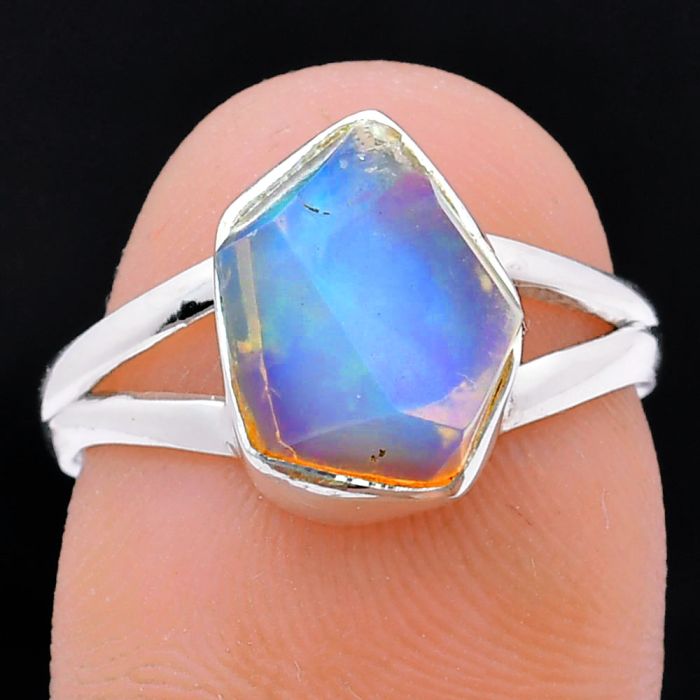 Ethiopian Opal Rough Ring size-7 EXR05927 R-1002, 8x11 mm