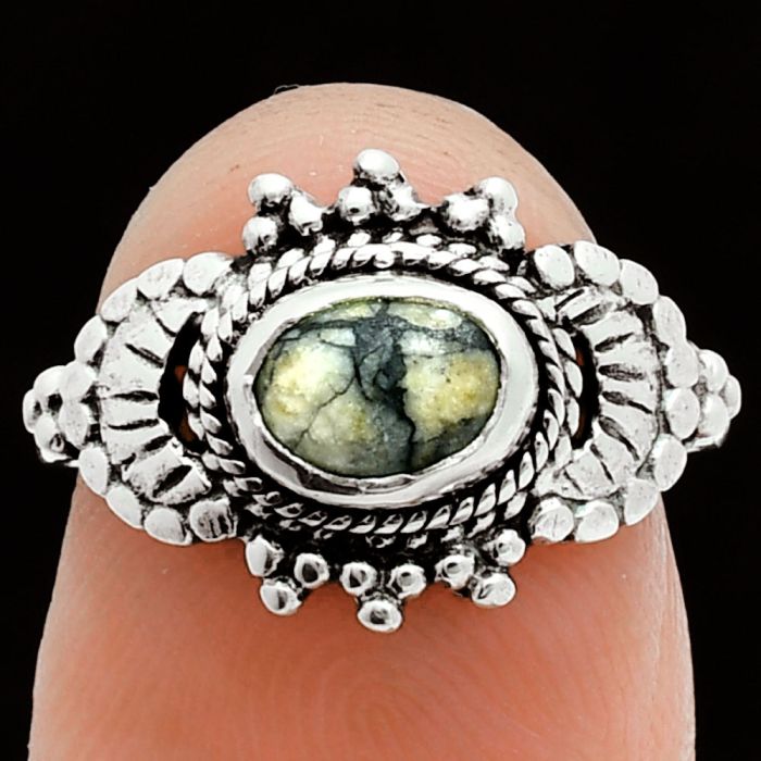 Authentic White Buffalo Turquoise Nevada Ring size-6 EXR06085 R-1726, 7x5 mm