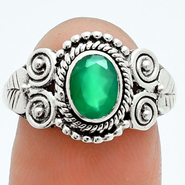 Green Onyx Ring size-8 EXR06087 R-1280, 7x5 mm