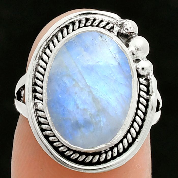 Rainbow Moonstone Ring size-6 EXR06131 R-1148, 10x14 mm