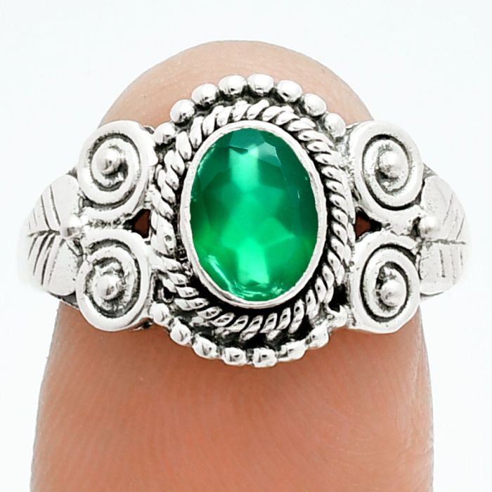 Green Onyx Ring size-8 EXR06134 R-1280, 7x5 mm