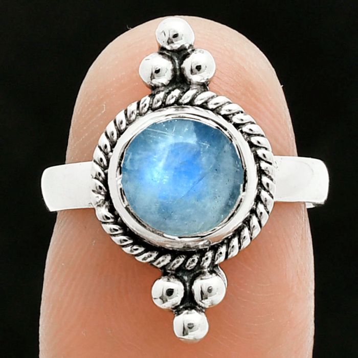 Rainbow Moonstone Ring size-6 EXR06146 R-1127, 8x8 mm