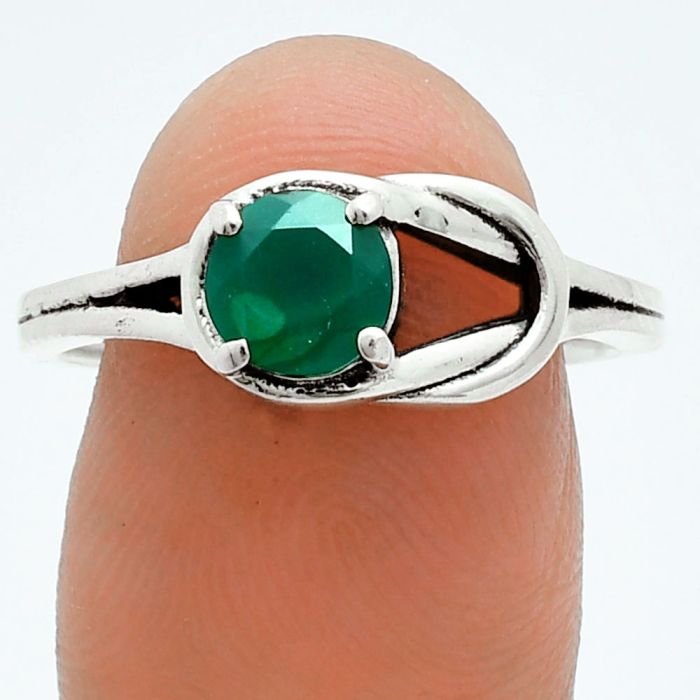 Green Onyx Ring size-8.5 EXR06193 R-1215, 6x6 mm