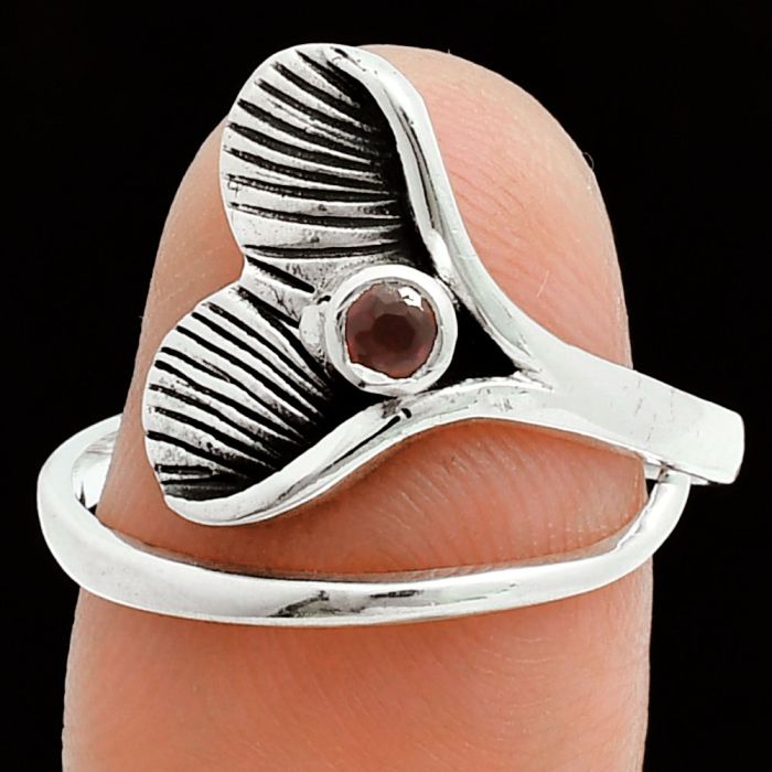 Mermaid Tail Charm - Hessonite Garnet Ring size-9 EXR06196 R-1070, 3x3 mm