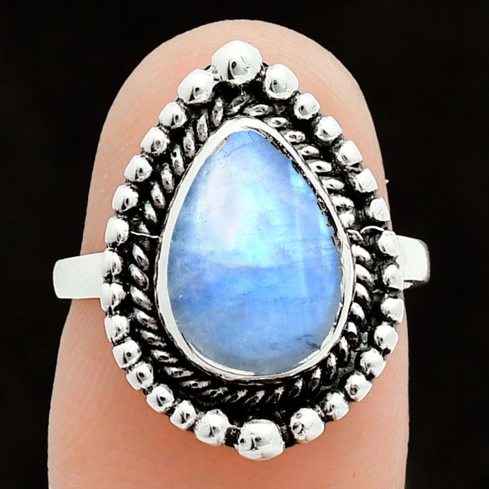 Rainbow Moonstone Ring size-6 EXR06239 R-1154, 8x12 mm