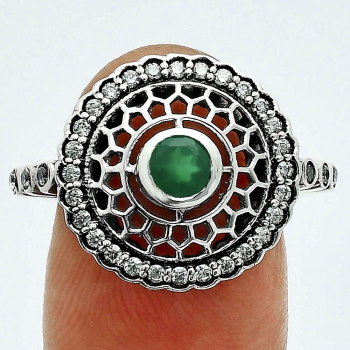 Green Onyx and White Zircon Ring size-8.5 EXR06272 R-1735, 4x4 mm