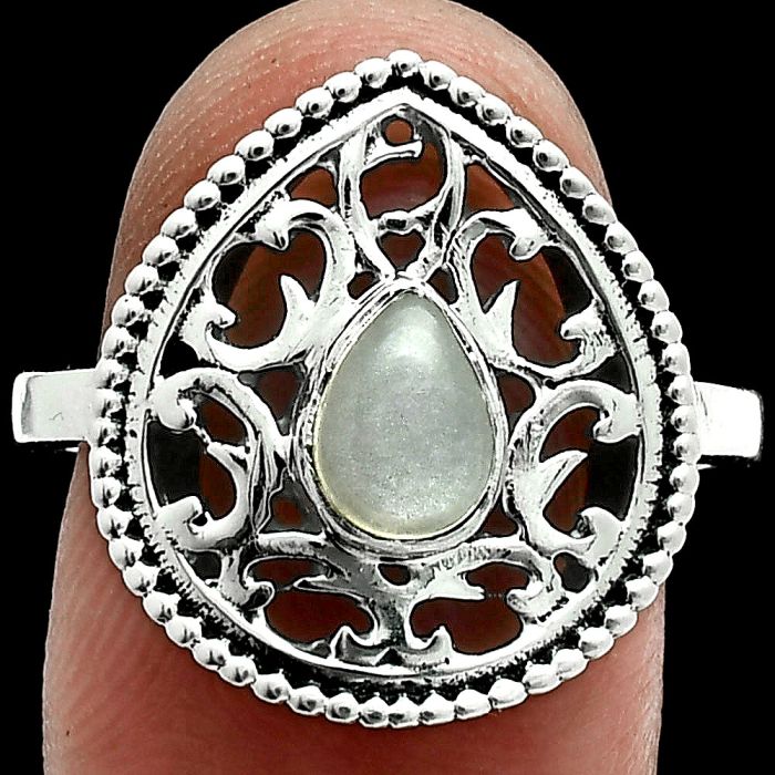 Srilankan Moonstone Ring size-8.5 EXR06275 R-1038, 7x5 mm