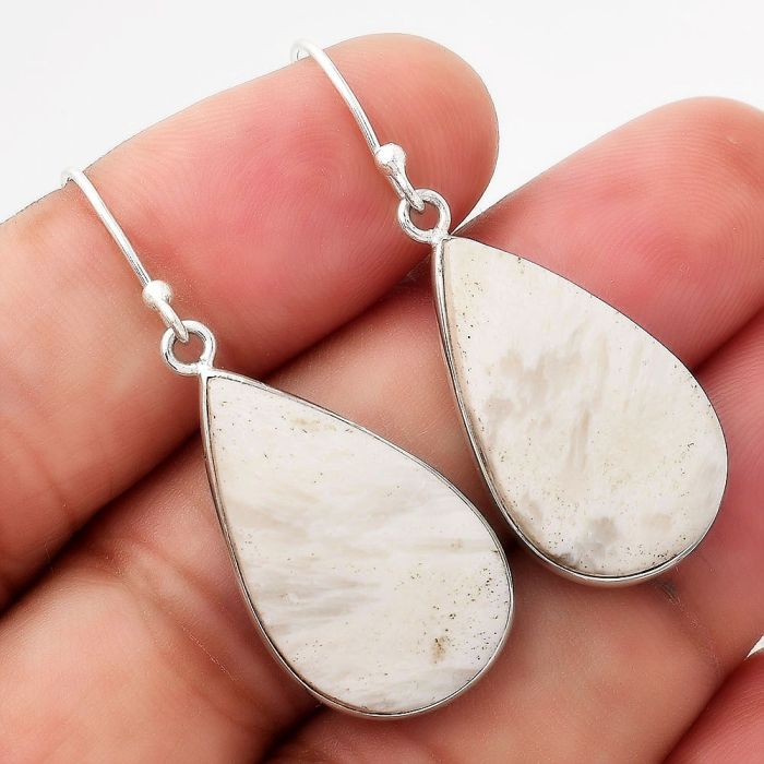 Natural White Scolecite Earrings SDE51944 E-1001, 15x24 mm