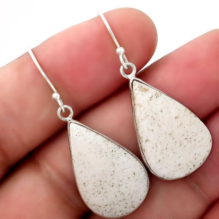 Natural White Scolecite Earrings SDE52097 E-1001, 15x23 mm