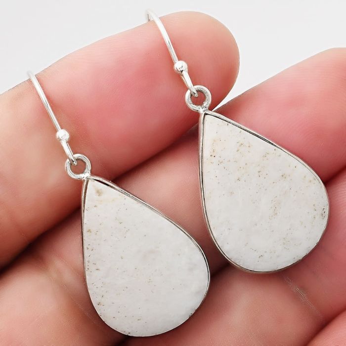 Natural White Scolecite Earrings SDE52102 E-1001, 16x22 mm