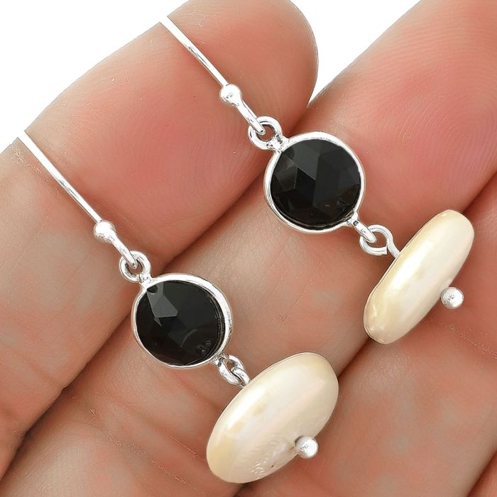 Natural Fresh Water Pearl & Black Onyx Earrings SDE65589 E-1012, 14x14 mm