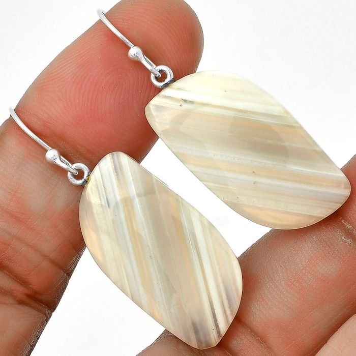 Natural Banded Onyx Earrings SDE71461 E-1003, 14x19 mm