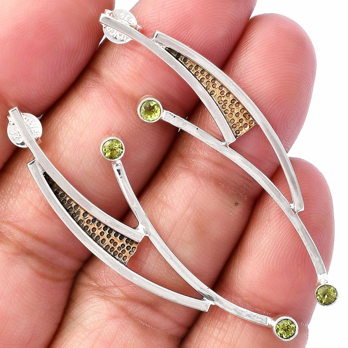 Two Tone - Peridot Earrings SDE78720 E-1141, 3x3 mm