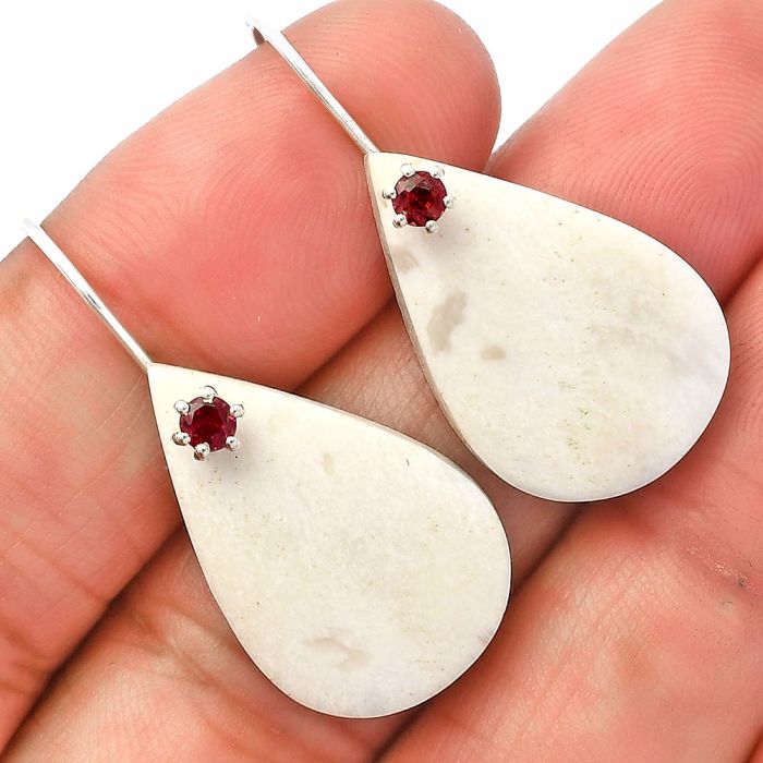 White Scolecite and Garnet Earrings SDE82024 E-1082, 16x25 mm