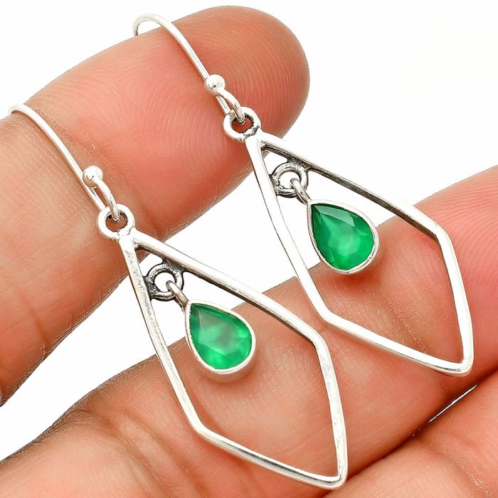 Green Onyx Earrings SDE83778 E-1216, 5x7 mm