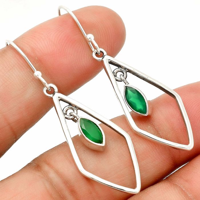 Green Onyx Earrings SDE83793 E-1216, 4x8 mm