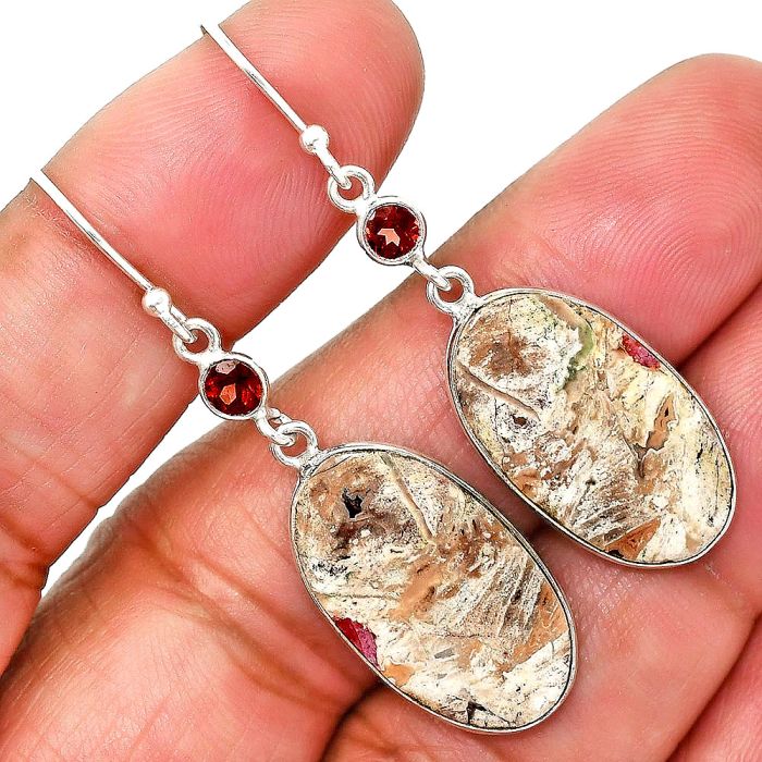 Laguna Lace Agate and Garnet Earrings SDE85142 E-1002, 13x22 mm