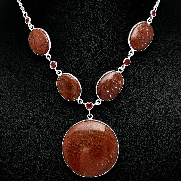 Red Moss Agate and Garnet Necklace SDN2036 N-1022, 31x31 mm