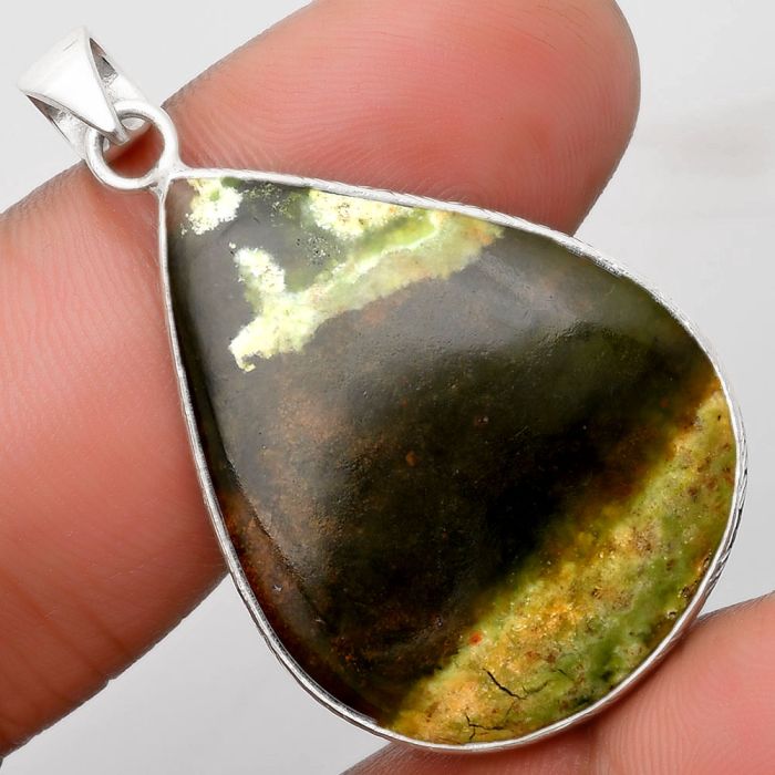 Natural Chrome Chalcedony Pendant SDP110905 P-1053, 25x33 mm