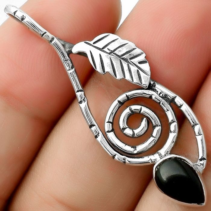 Spiral - Natural Black Onyx - Brazil Pendant SDP111654 P-1270, 6x9 mm