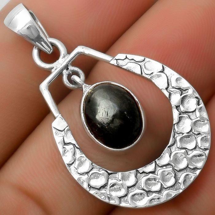 Natural Nuummite Pendant SDP113444 P-1343, 9x11 mm