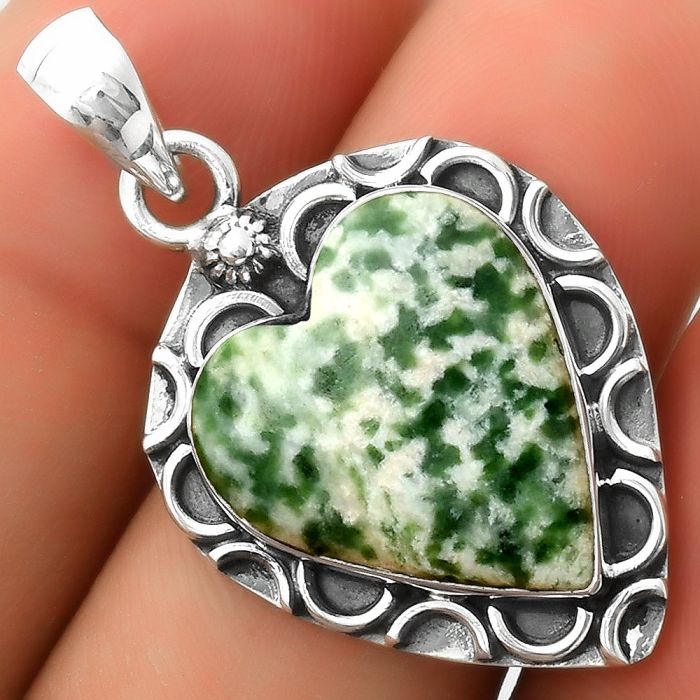 Valentine Gift Heart Natural Dioptase Pendant SDP114664 P-1242, 17x20 mm