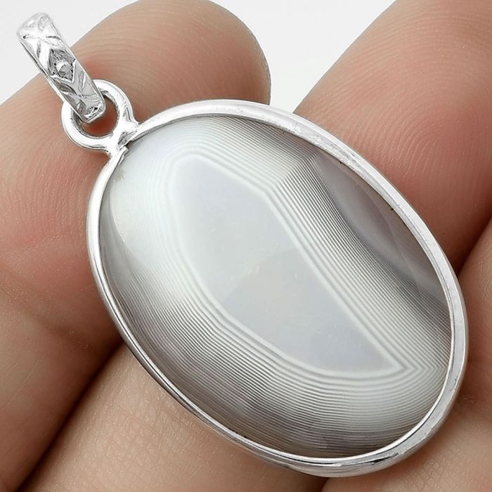 Natural Banded Onyx Pendant SDP118329 P-1001, 18x26 mm