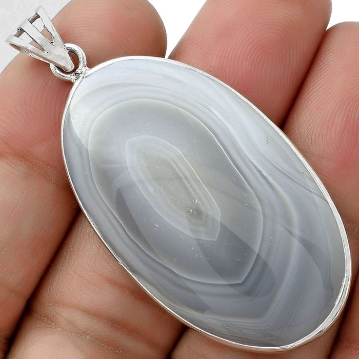 Natural Banded Onyx Pendant SDP118385 P-1001, 24x39 mm