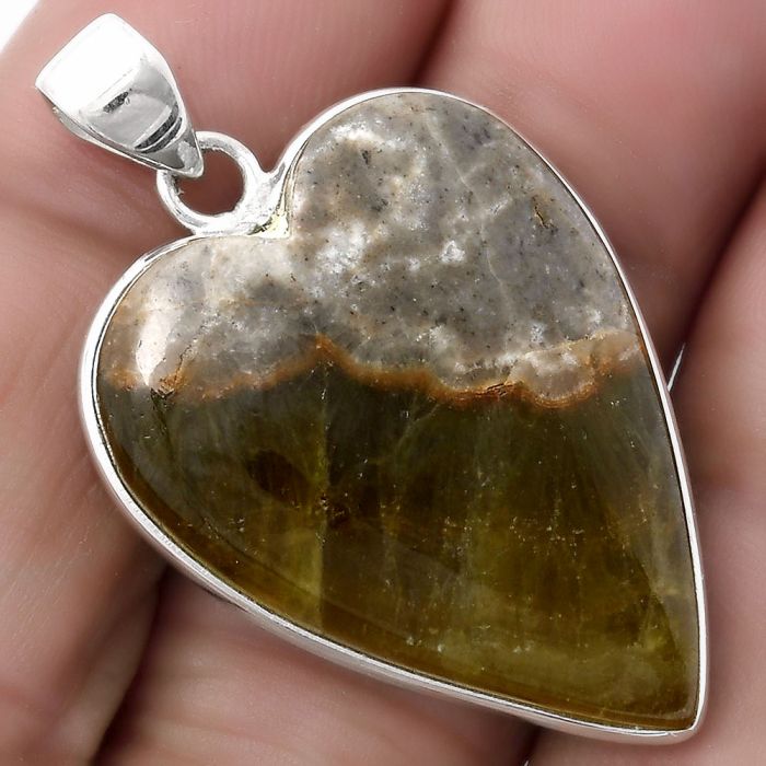 Valentine Gift Heart Natural Cloudy Prehnite Pendant SDP120220 P-1043, 23x30 mm