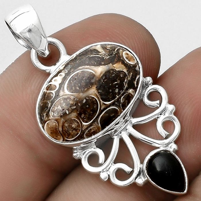 Turtella Jasper - USA & Black Onyx Pendant SDP120536 P-1594, 11x17 mm