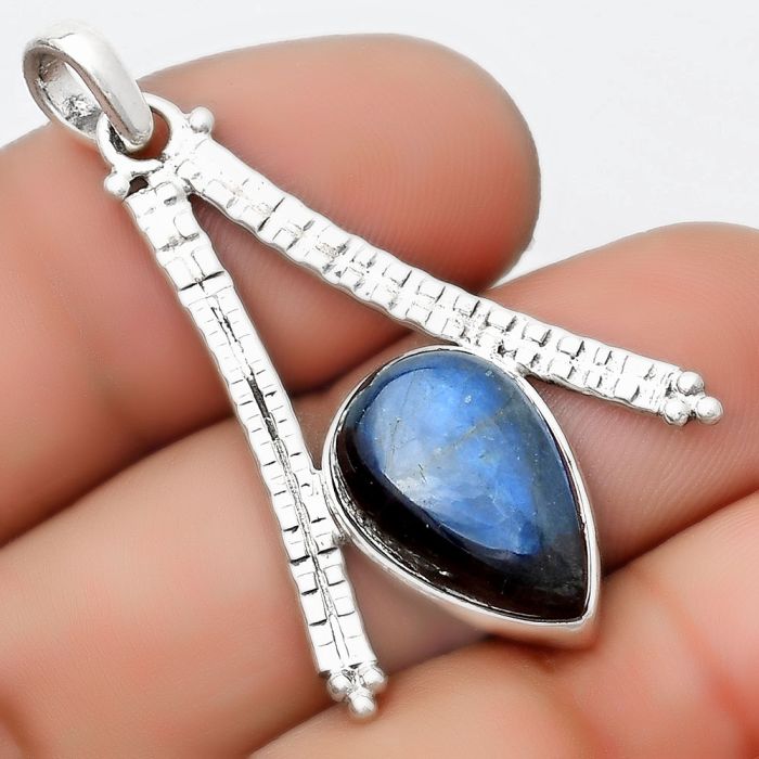 Blue Fire Labradorite - Madagascar Pendant SDP125622 P-1034, 11x16 mm