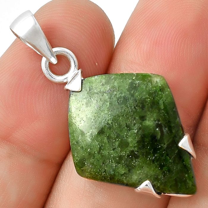 Natural Green Fuchsite Pendant SDP127459 P-1548, 19x24 mm