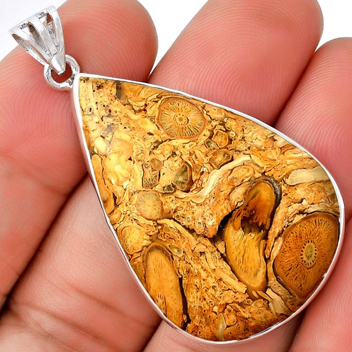 Natural Rock Calcy Pendant SDP128542 P-1001, 25x37 mm