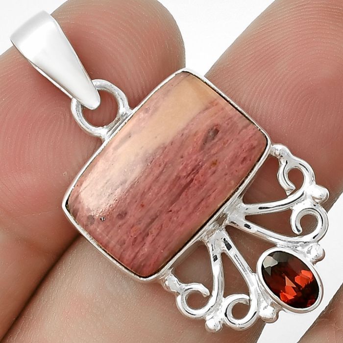 Natural Pink Tulip Quartz & Garnet Pendant SDP131096 P-1594, 11x18 mm